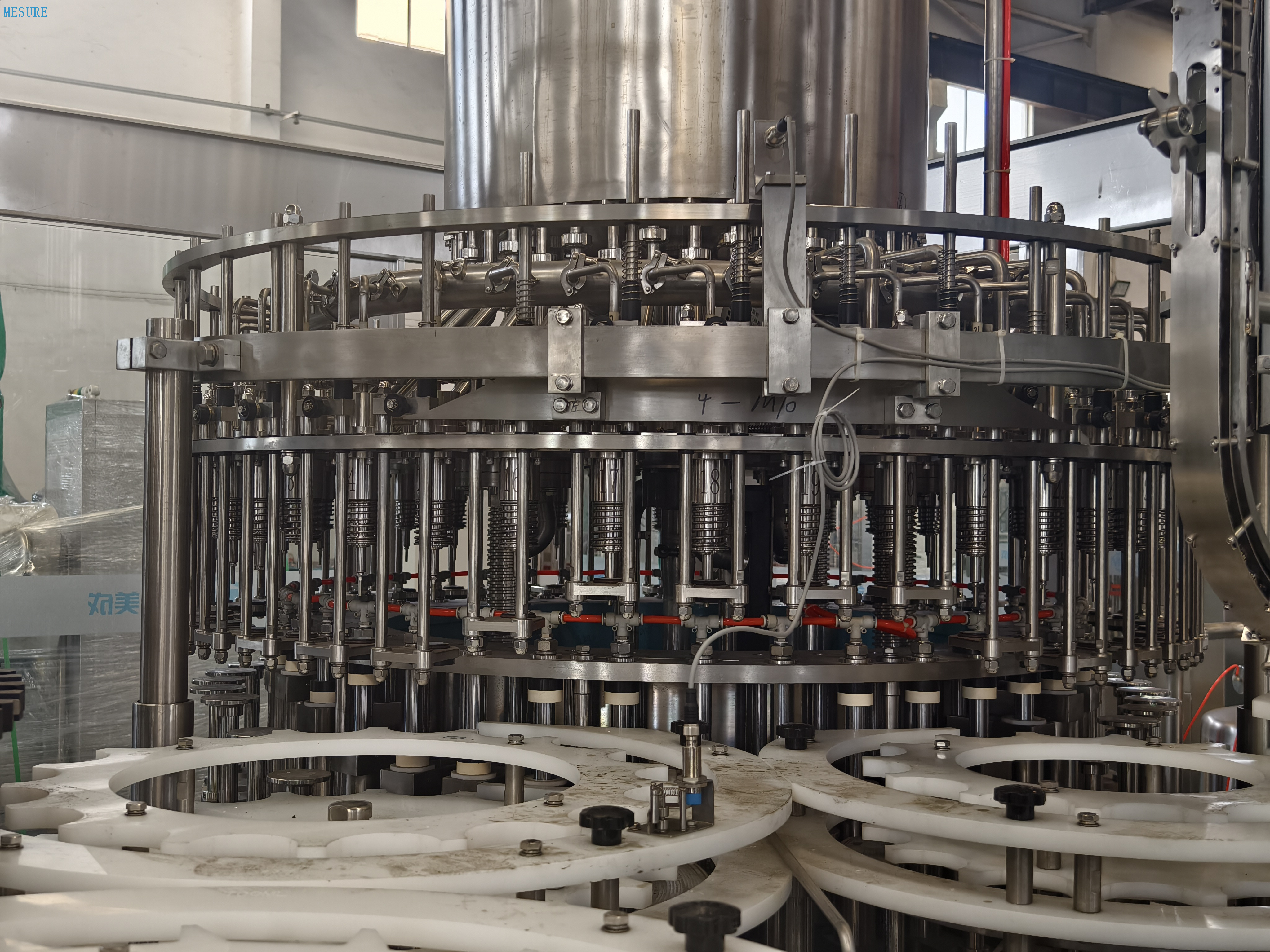 Стеклянная бутылка жидкая вода для зачистки/ линия производства воды