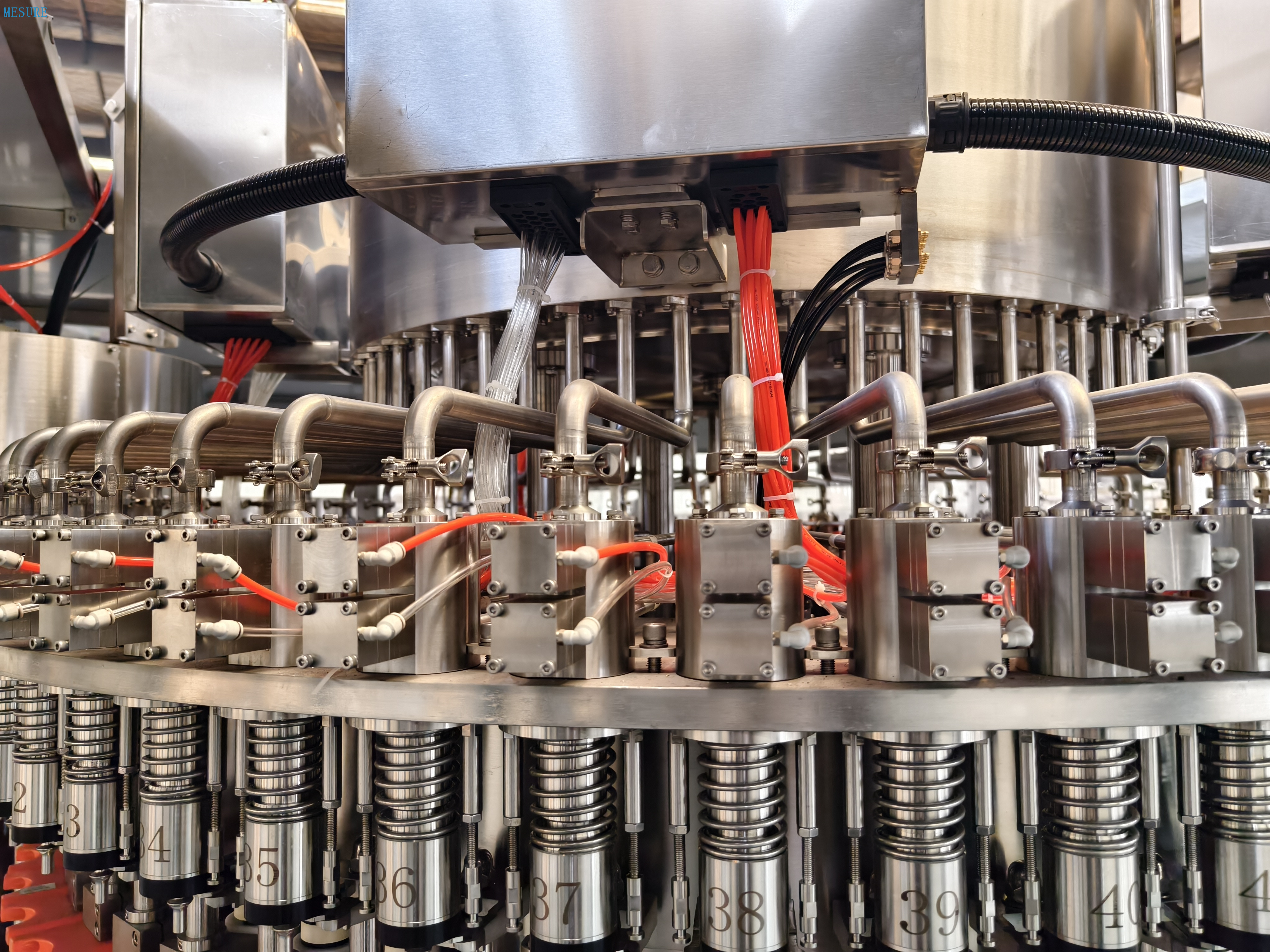 Завод по розливу питомца под ключ: Комбинированная машина для закисления для воды для воды/жидкостей | Пользовательская эффективная производственная линия