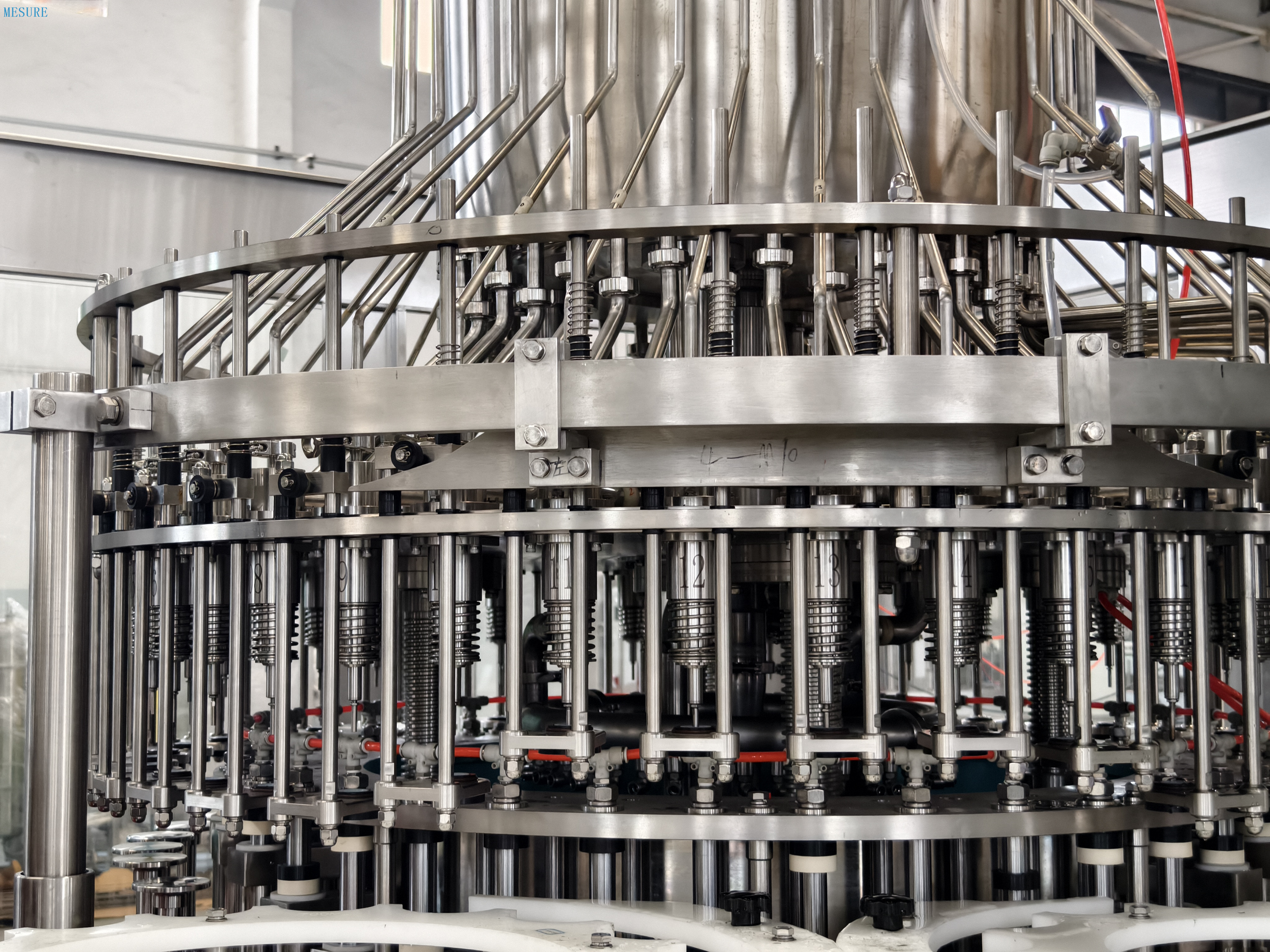 Стеклянная бутылка жидкая вода для зачистки/ линия производства воды