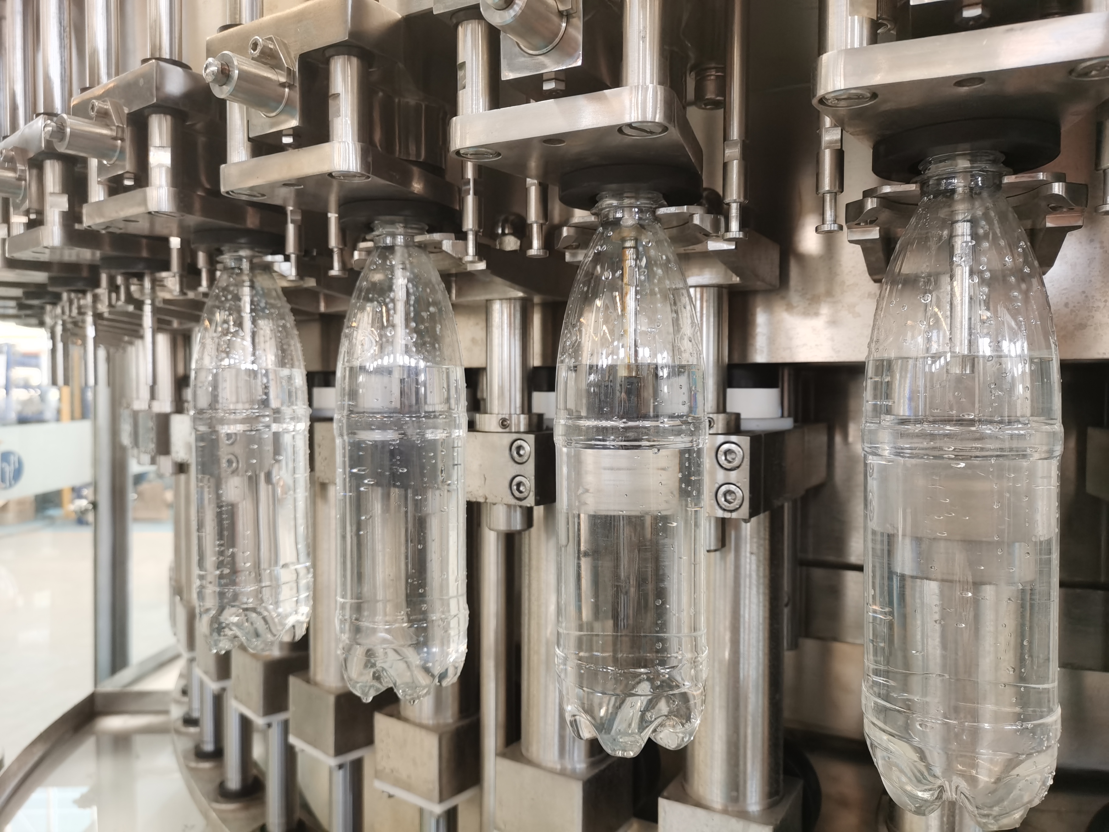 Accubrew Pet Auto-Line: точная система розлива для пивных заводов